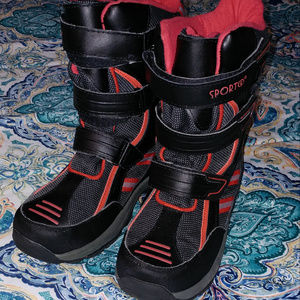 Sporto Snowboots 2 Size US 5M Black/Red